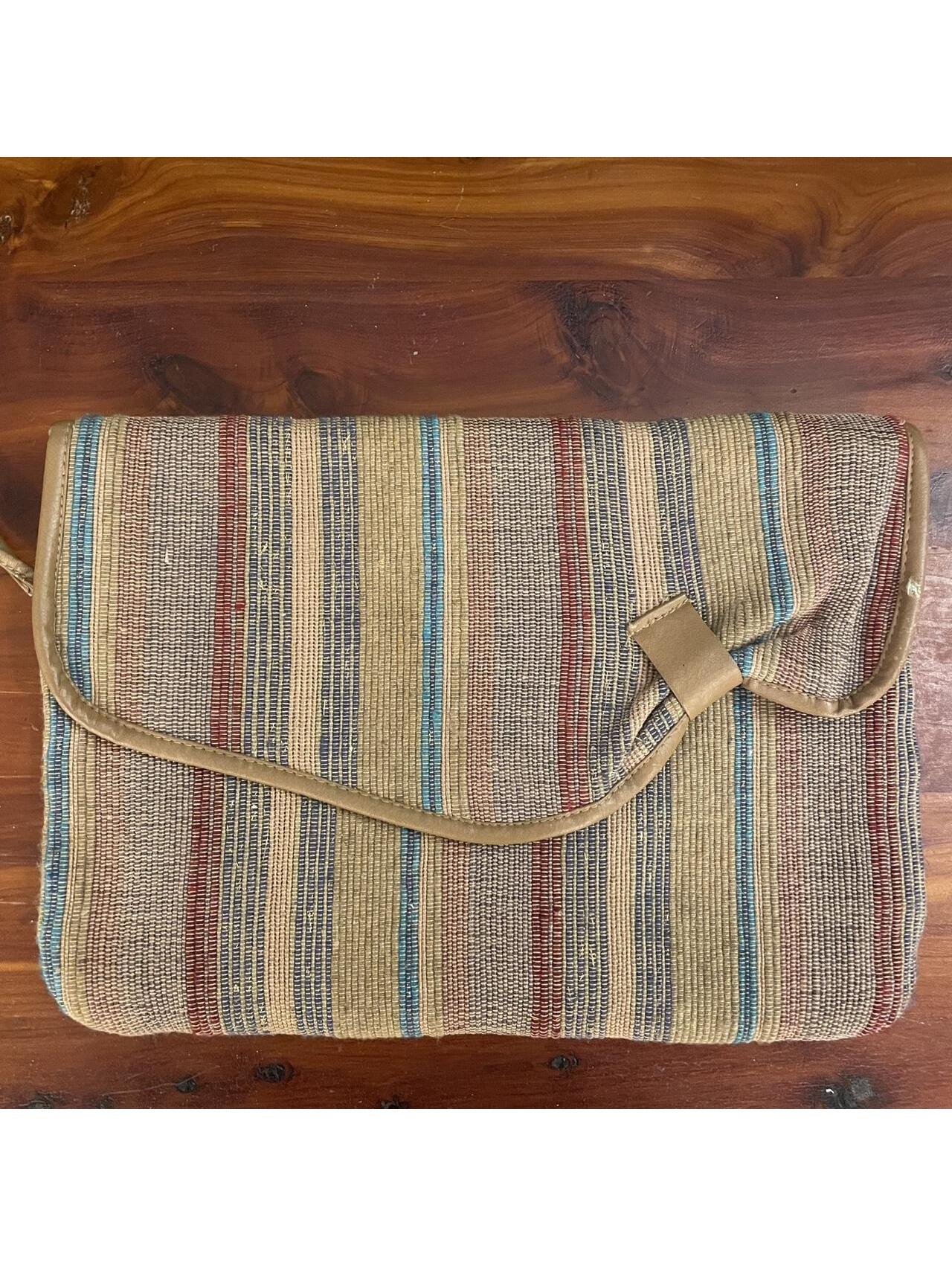 1970s Vintage Woven Clutch